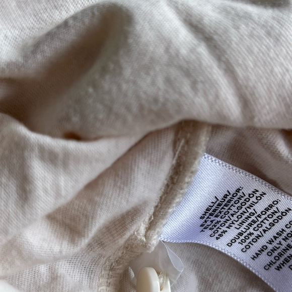 LOFT SLEEVELESS EYELET (M) TOP PRE-OWNED - Picture 7 of 7